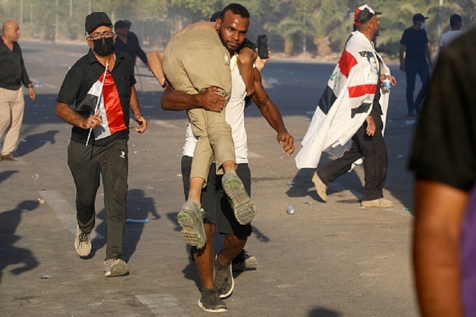 العراق.. مقتل متظاهرين اثنين من أنصار مقتدى الصدر بالمنطقة الخضراء في بغداد