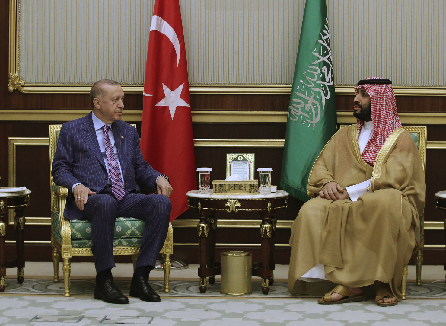 الملك السعودي والأمير محمد بن سلمان يهنئان أردوغان بالنصر