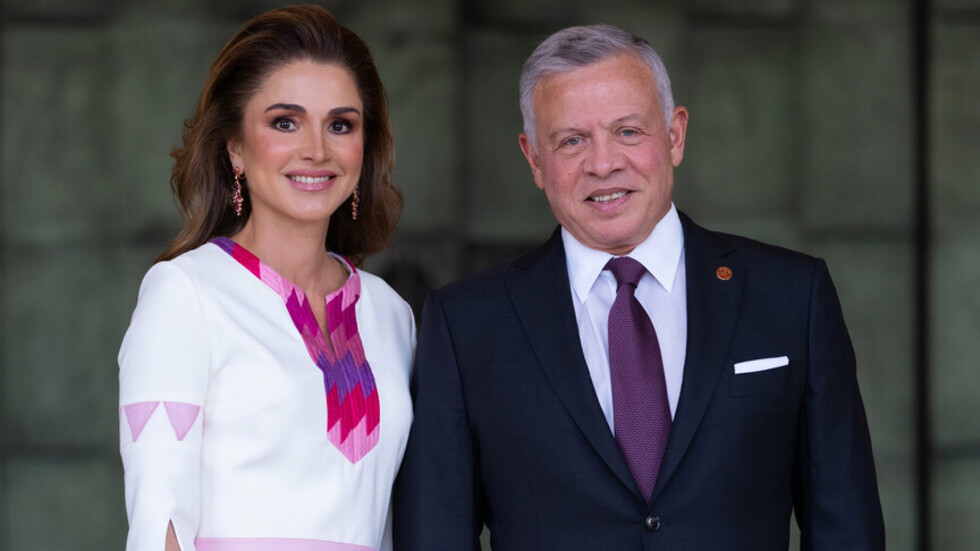 بين رجوة السعودية وجيمي الفنزويلي وباقي أفراد العائلة.. الملكة رانيا تحتفل بعيدها الـ52 (صور)