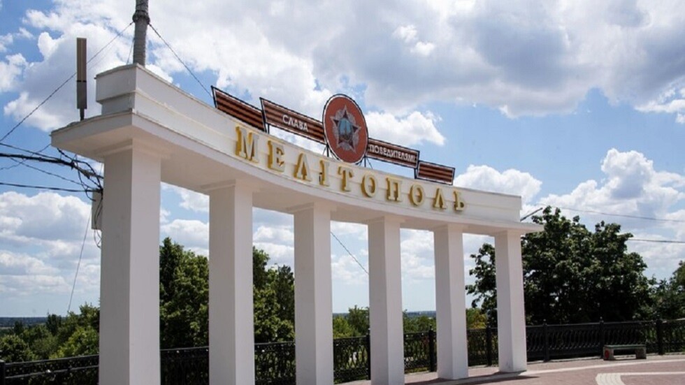 دوي سلسلة انفجارات قوية في مدينة ميليتوبول بمقاطعة زابوروجيا