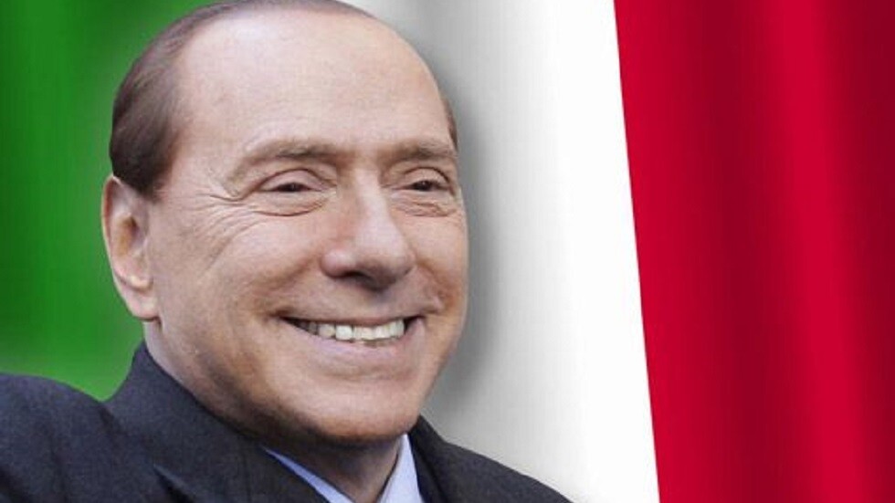 بايدن وبوتين من أبطالها.. برلوسكوني يروي نكتة عن 