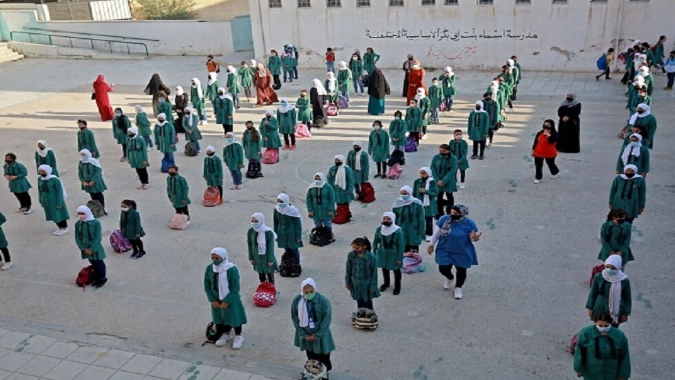 الأردن.. الخدمة المدنية تعلق على "تعيين معلمة في 4 مدارس"