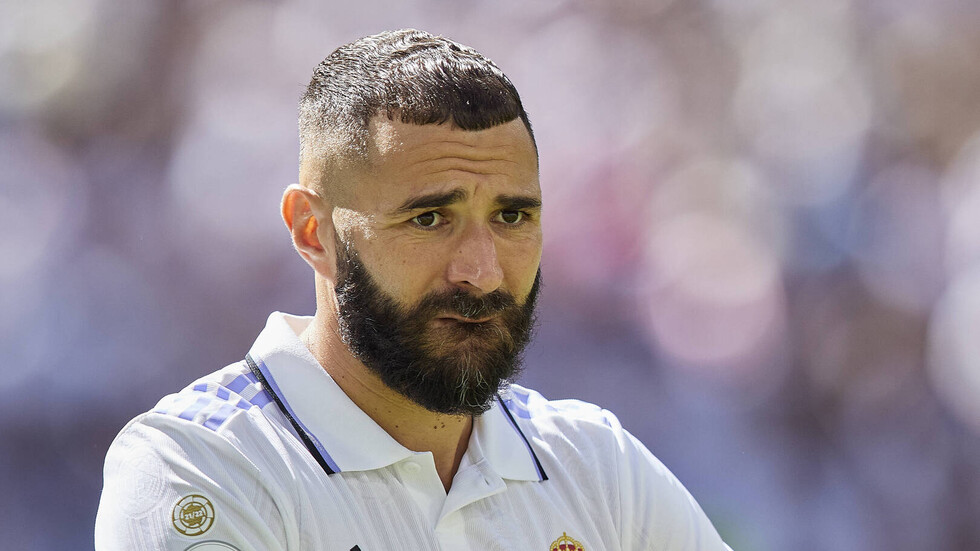 ما أسباب تعطيل بنزيما لحساباته في مواقع التواصل الاجتماعي؟