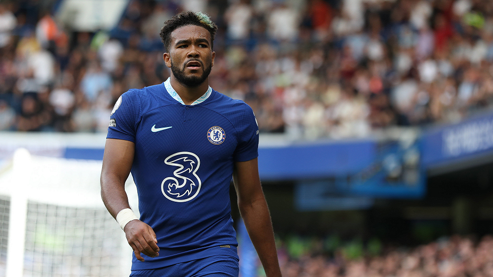 تشيلسي يربط لاعبه ريس جيمس بعقد طويل الأمد