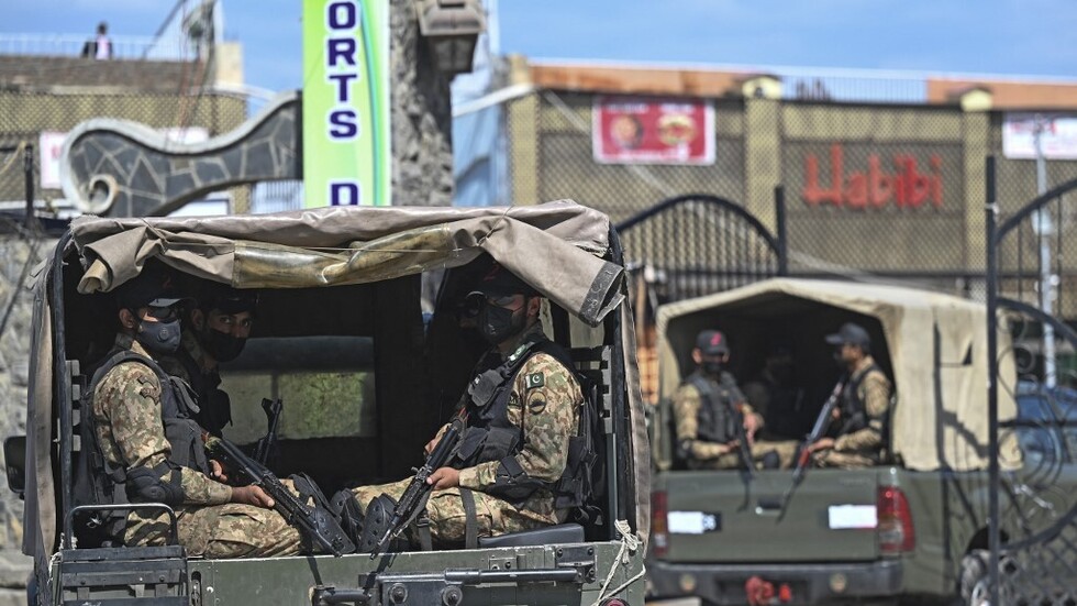 مقتل خمسة جنود باكستانيين في مواجهات مع عناصر 