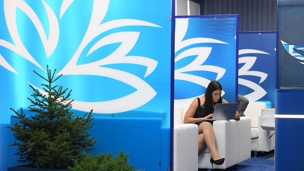 حتى الآن في منتدى الشرق الاقتصادي.. توقيع 155 اتفاقية بأكثر من 25 مليار دولار