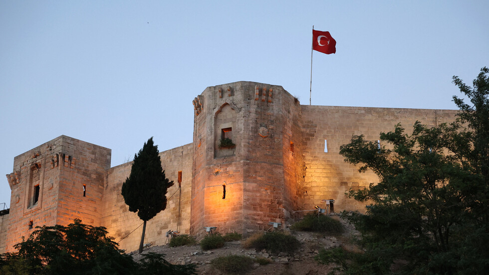 تركيا: القبض على 5 قياديين في "داعش" كانوا "يخططون لشن عمل إرهابي" داخل البلاد