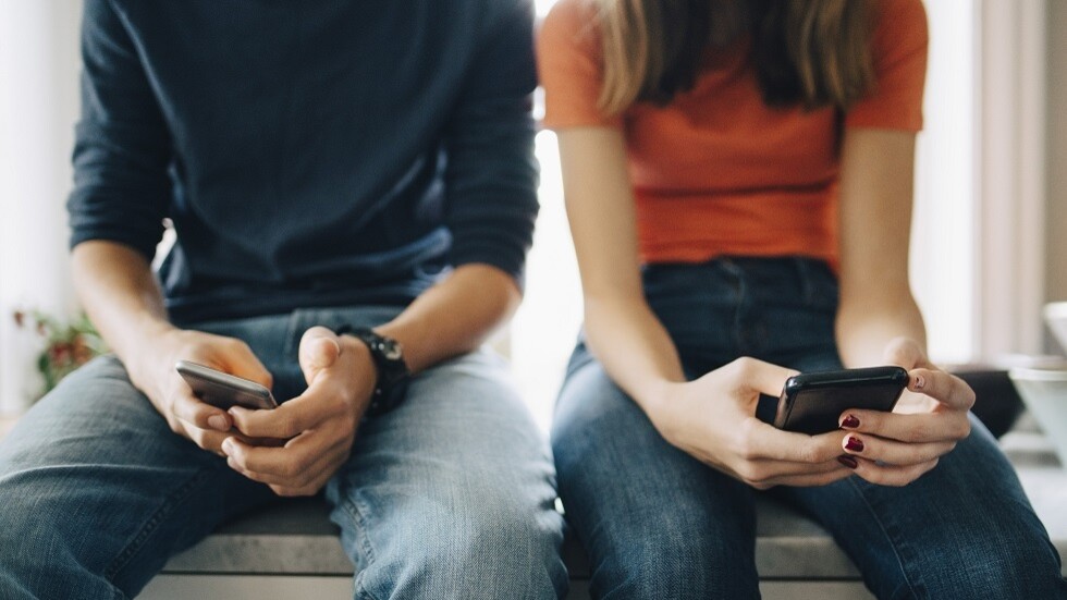 لصحة عقلية أفضل ابتعد عن وسائل التواصل الاجتماعي ومارس الرياضة