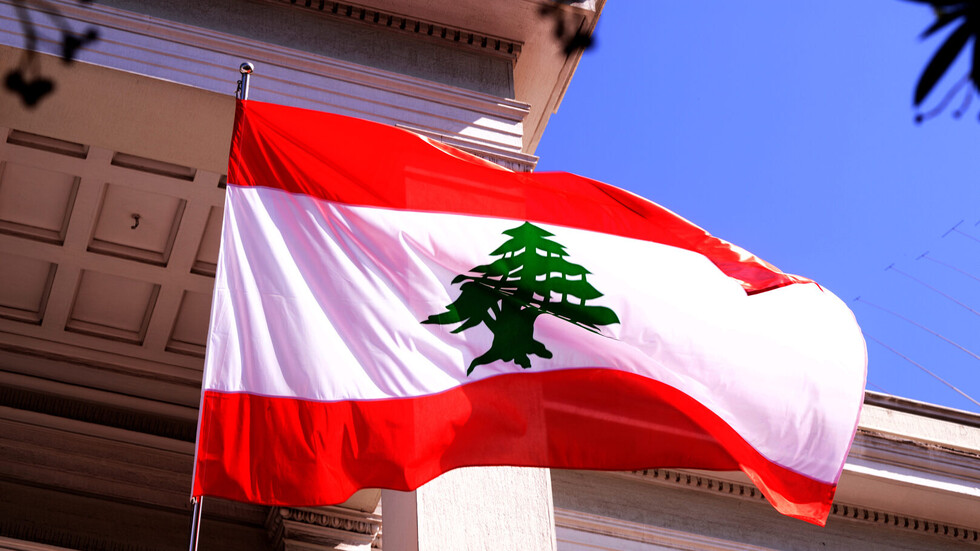 لبنان يعلن الحداد 3 أيام على ملكة بريطانيا