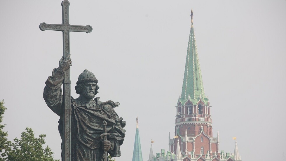 الكرملين: موسكو سترد بدقة على محاولات الاستيلاء على البزنس الروسي