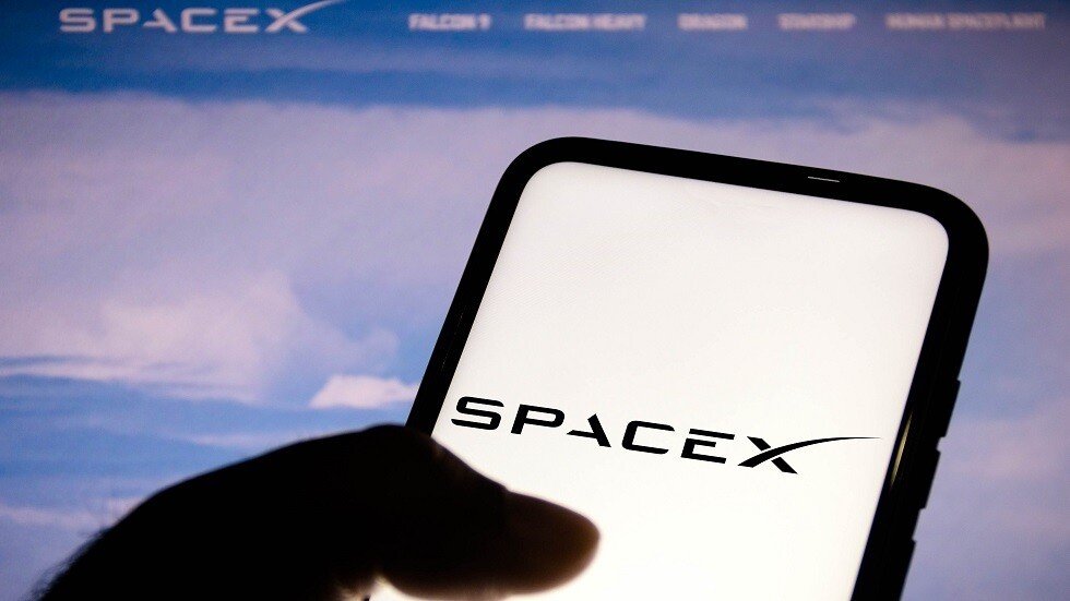 "سبيس إكس" تسعى لعقد شراكة استراتيجية مع آبل!