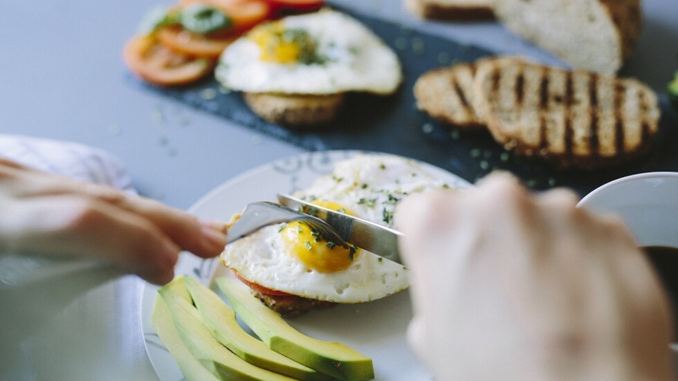 تناول وجبة الإفطار "مثل الملك" قد لا يساعدك على إنقاص الوزن