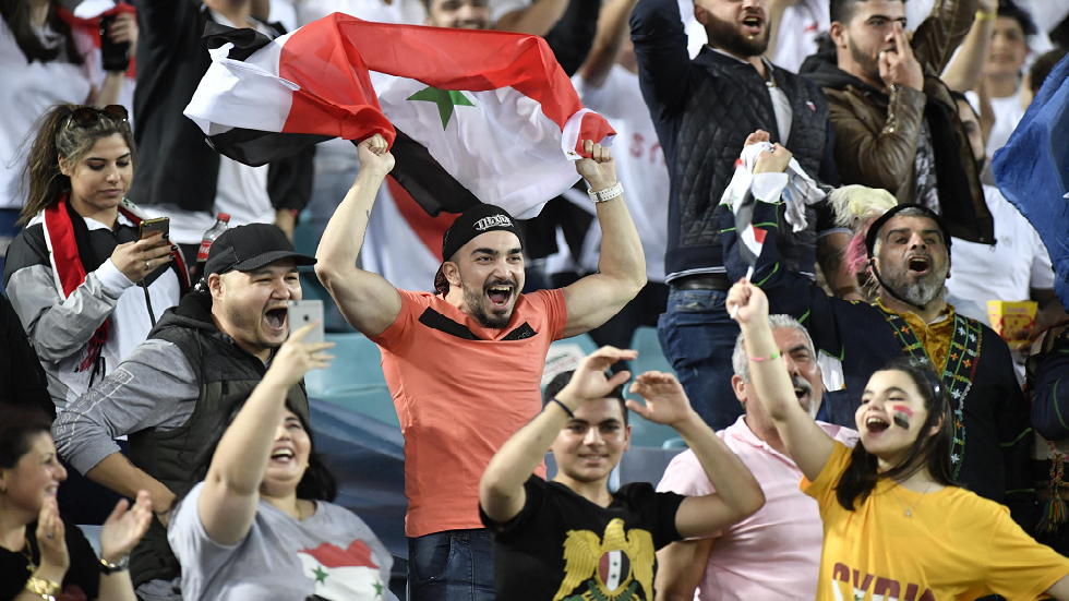 "الفيفا" والاتحاد الآسيوي يمهدان لرفع الحظر عن الملاعب السورية