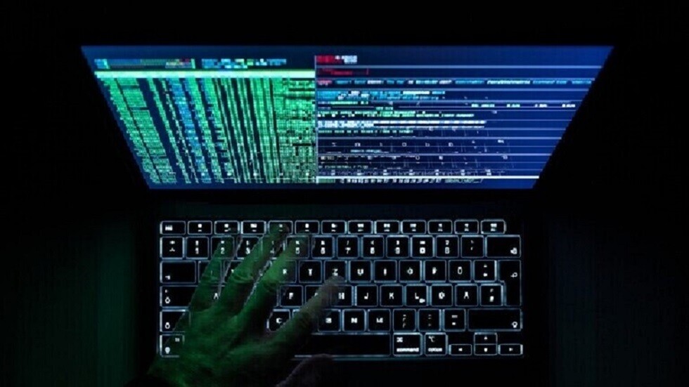 وسائل إعلام: قراصنة إيرانيون يخترقون بيانات ملايين الإسرائيليين بينهم لابيد ونتنياهو