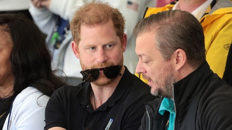 منع الأمير هاري من ارتداء الزي العسكري خلال جنازة جدته