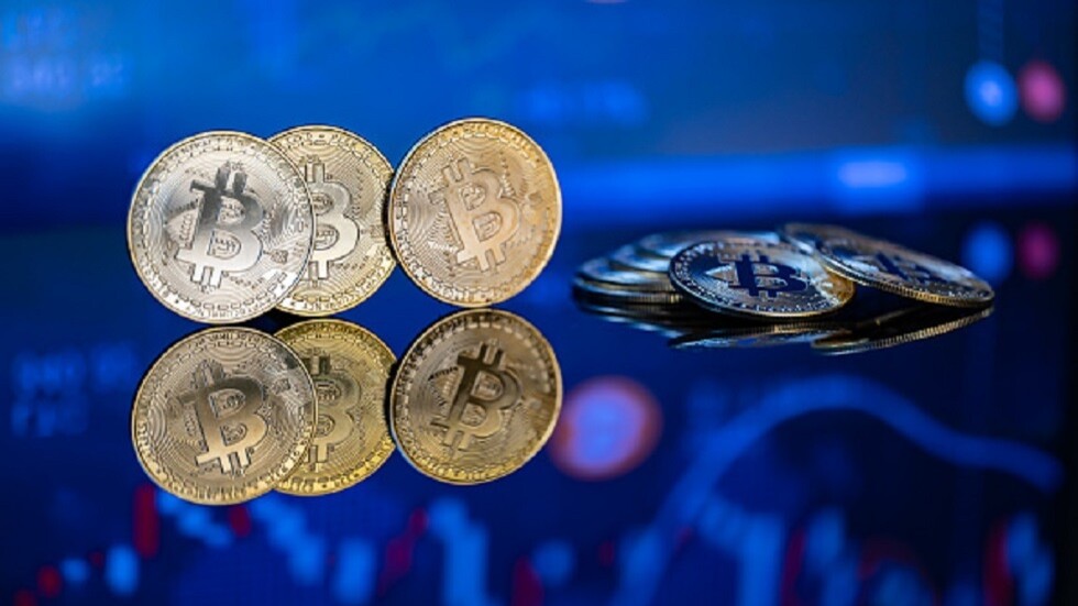 هبوط بيتكوين دون الـ20 ألف دولار وإيثر تخسر 6% من قيمتها
