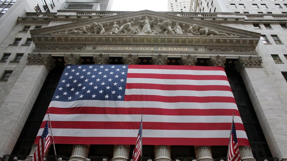 انخفاض حاد في مؤشرات الأسهم الأمريكية بعد بيانات التضخم