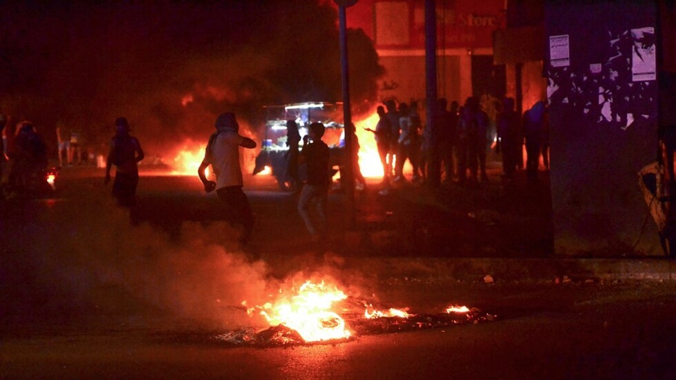 لبنان.. تظاهرات وقطع للطرقات احتجاجا على الأزمة المعيشية