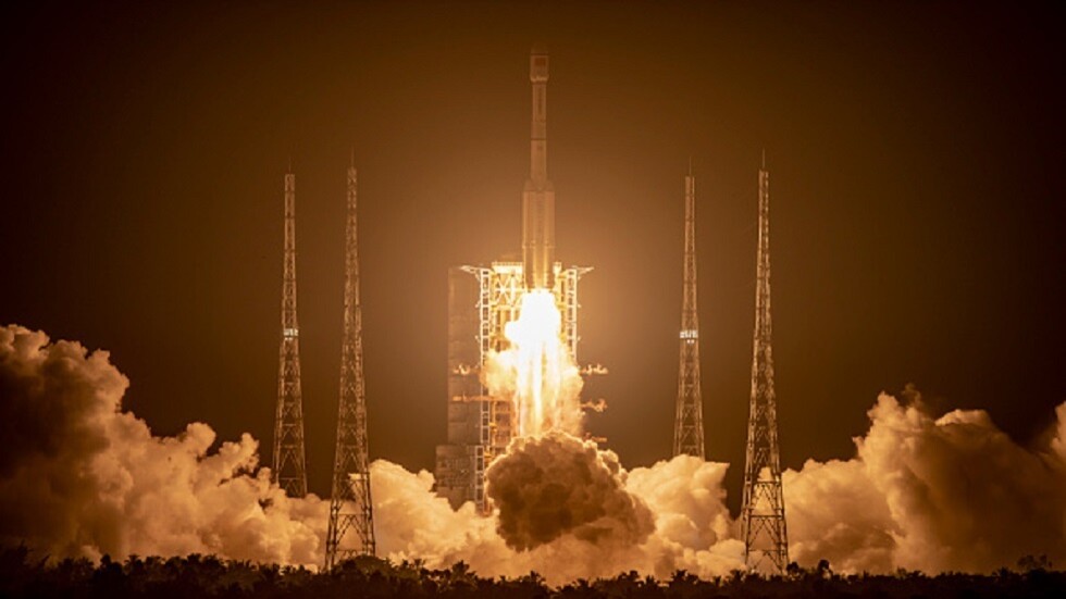 الصين تنجح في إطلاق قمر اصطناعي جديد إلى الفضاء (صور)