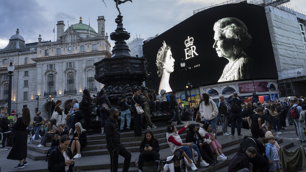 أثارت عدة تساؤلات.. أحداث غريبة تحصل في بريطانيا منذ وفاة الملكة إليزابيث! (صور+ فيديو)