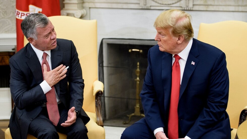 كتاب: ترامب عرض على الملك عبدالله سيطرة الأردن على الضفة الغربية