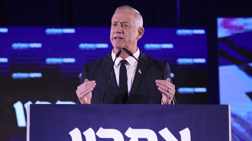 غانتس يحذر نصر الله: "لبنان سيكون الثمن" إذا تعطلت المحادثات البحرية