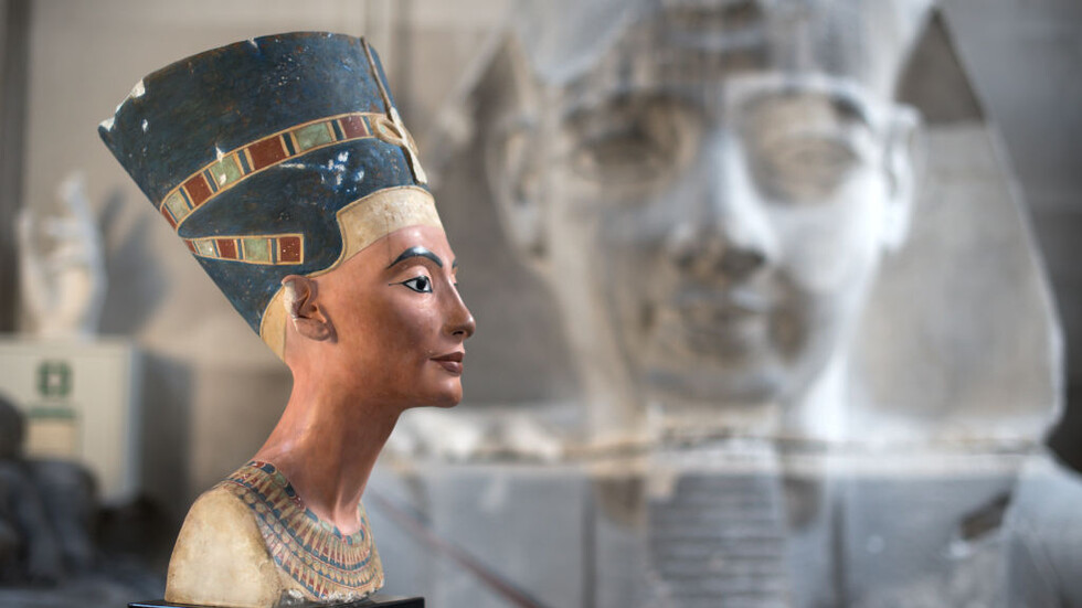 زاهي حوّاس يعد بكشف النقاب عن مومياء الملكة نفرتيتي المفقودة في غضون أسابيع