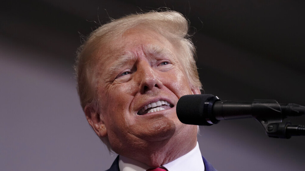 وزارة العدل الأمريكية تستأنف أمرا قضائيا لصالح ترامب منع مراجعة وثائق سرية عثر عليها في منزله