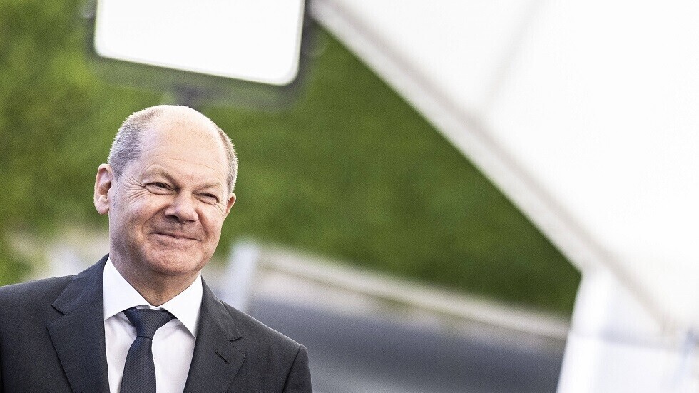 شولتس في جولة خليجية تبدأ بالسعودية حيث يبحث أزمة الطاقة والعلاقات الثنائية