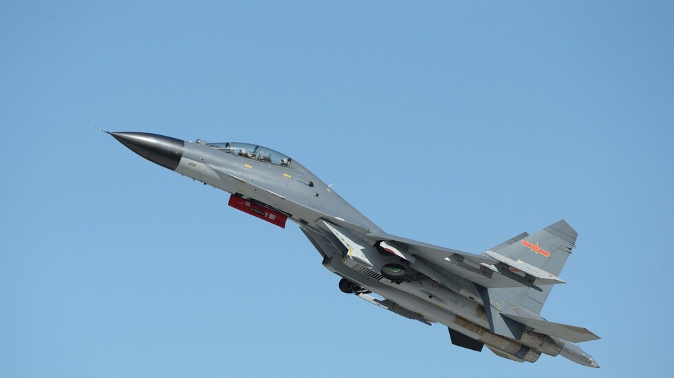 وزارة الدفاع التايوانية: رصد 9 طائرات و5 سفن تابعة للجيش الصيني في "منطقتنا المحيطة"