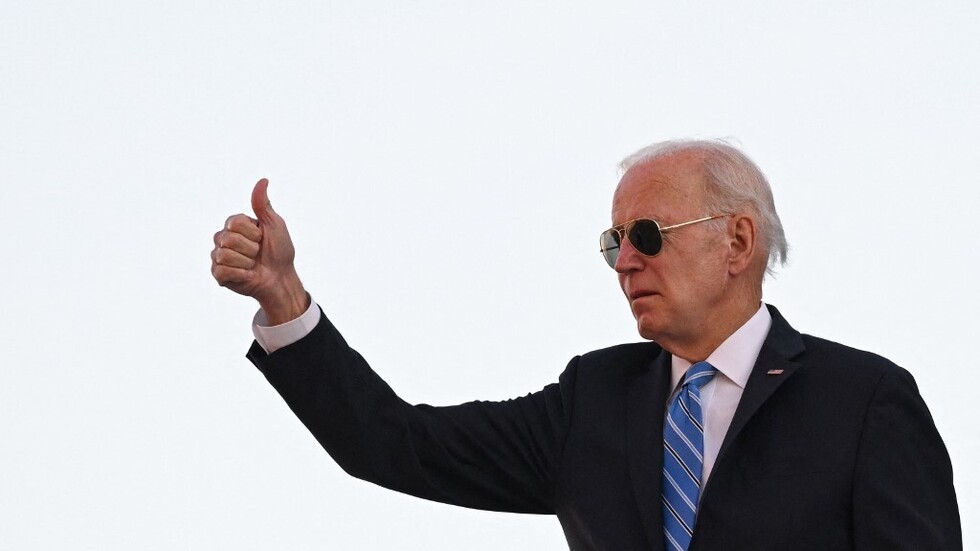 بايدن يشيد بتأييد لابيد لحل الدولتين