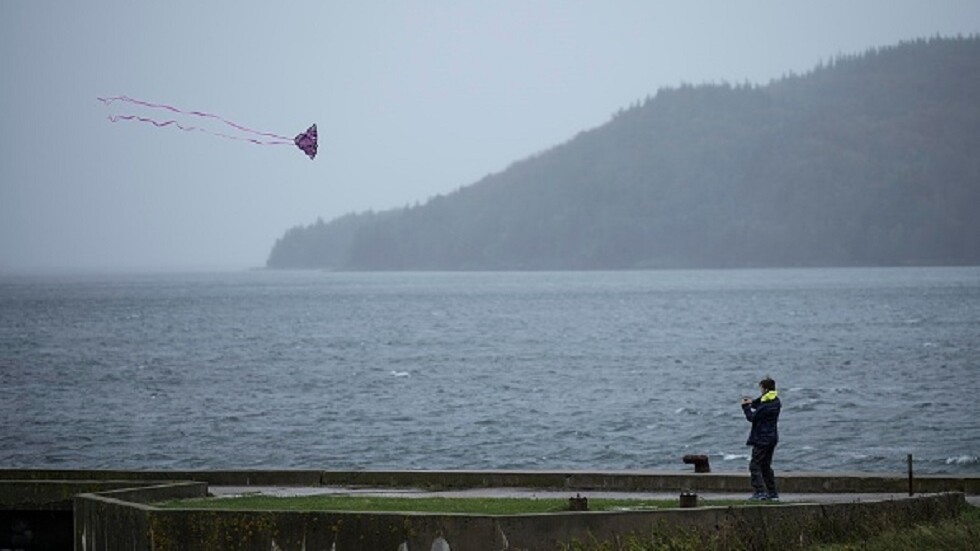 عاصفة "فيونا" تضرب شرق كندا وتتسبب بانقطاع الكهرباء عن مناطق واسعة
