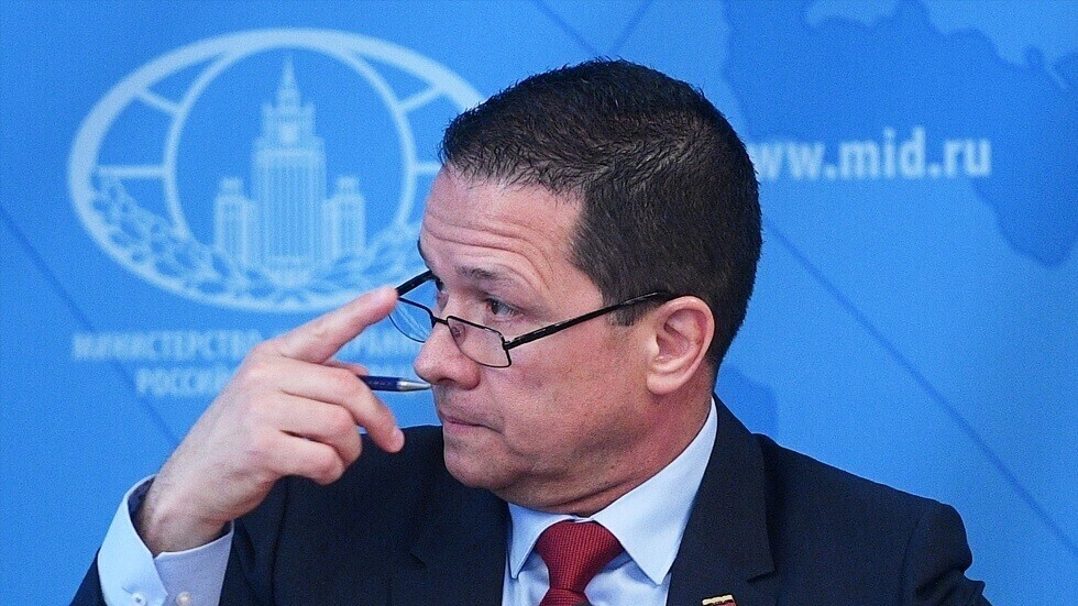 فنزويلا تأمل في توسيع استخدام الروبل في منتجعاتها