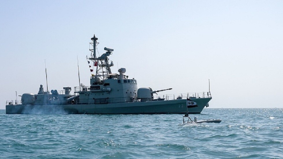 الأسطول الأمريكي يعترض أكبر شحنة من الهيروين في الشرق الأوسط لهذا العام (صورة)