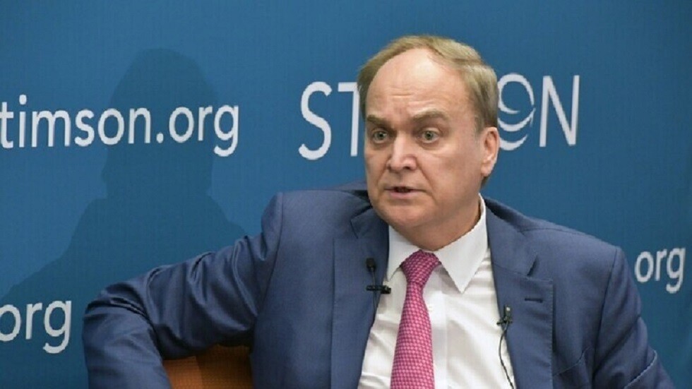 أنطونوف: واشنطن اقتربت من "حافة خطرة" بتصريح بلينكن
