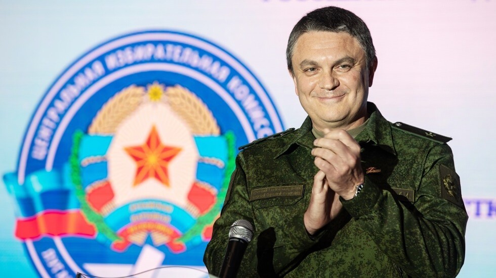 رئيس جمهورية لوغانسك في طريقه إلى موسكو