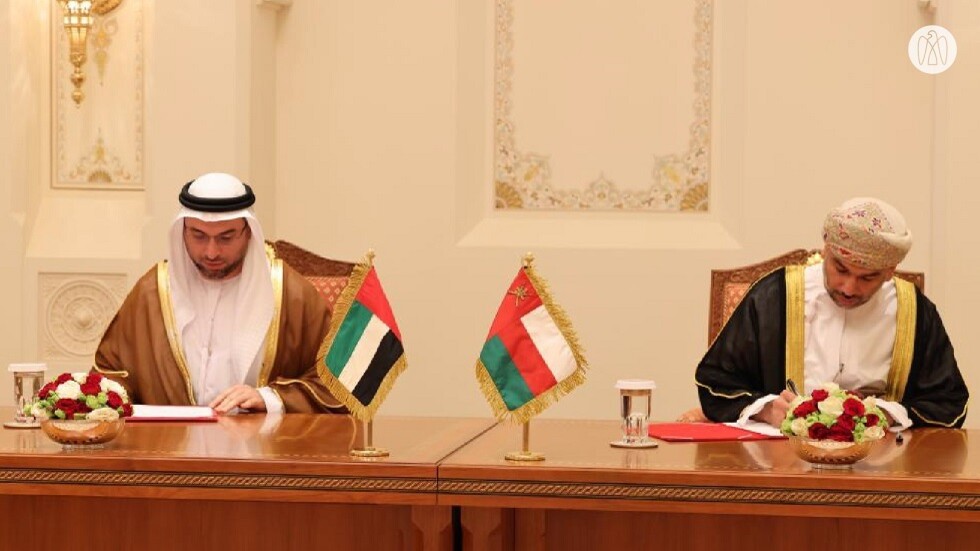 اتفاق إماراتي عماني لمدّ سكة حديد بطول 303 كم تربط البلدين