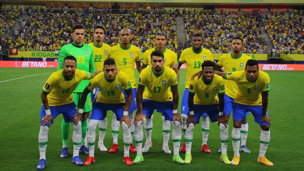 "لم أتزوج هذا القبيح".. زوجة لاعب برازيلي تسخر من شكله في "FIFA 23"