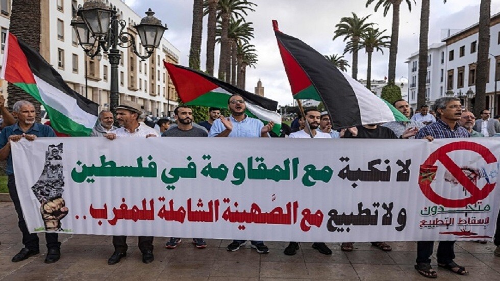 إسرائيل تدخل على خط الأزمة بين المغرب والجزائر وتوقع اتفاقا مع الرباط