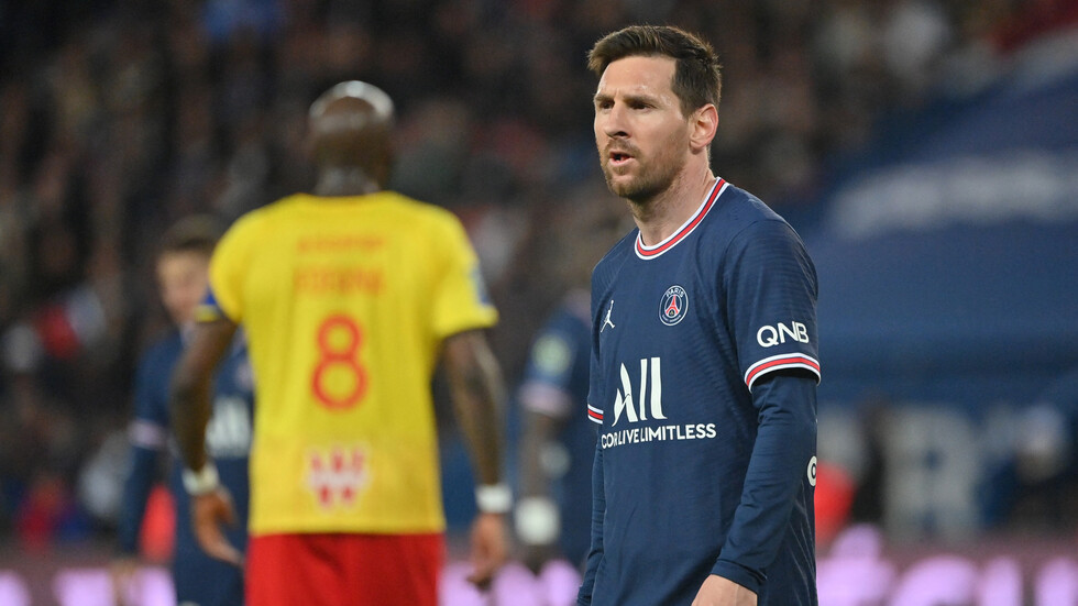 حقيقة مفاوضات برشلونة لاستعادة ميسي وموقف سان جيرمان