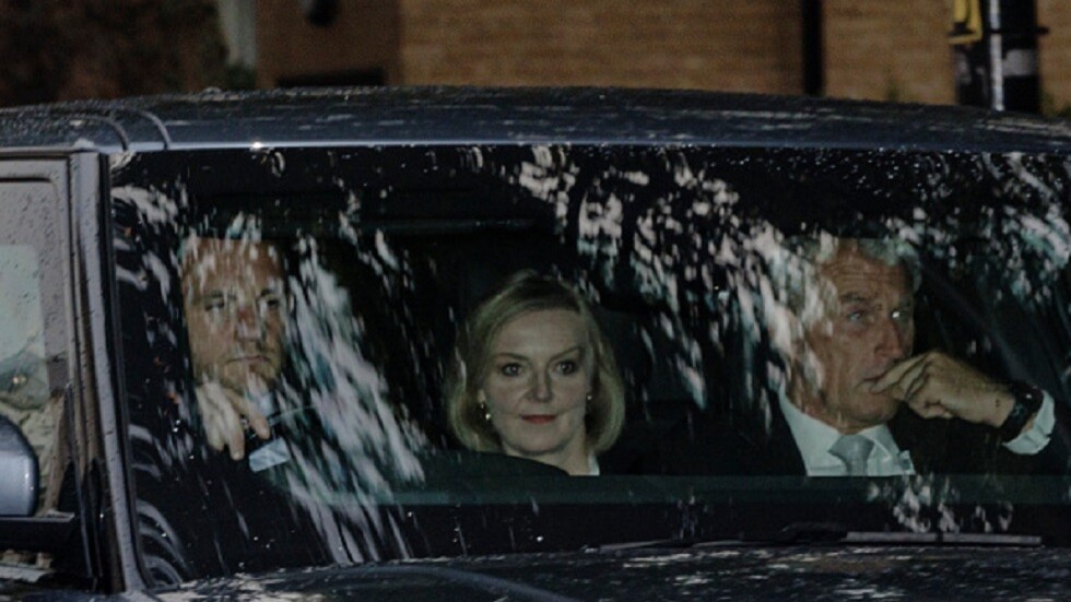 استطلاع: أكثر من نصف البريطانيين يريدون رحيل ليز تراس