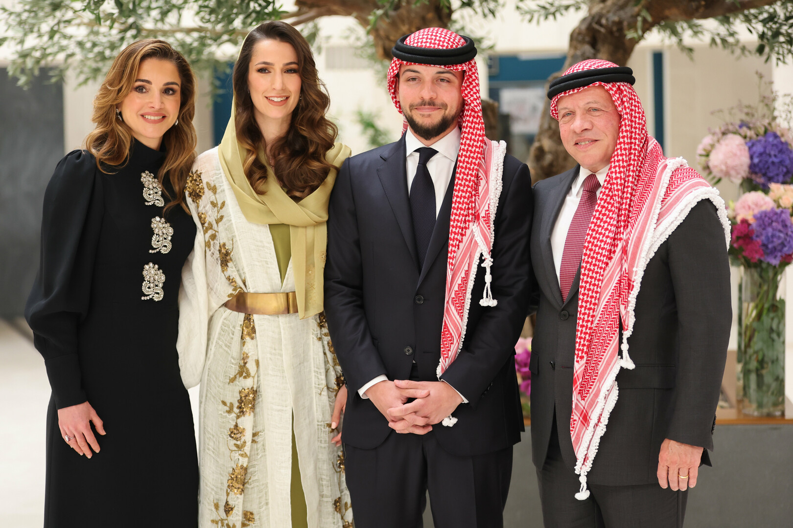 بين رجوة السعودية وجيمي الفنزويلي وباقي أفراد العائلة.. الملكة رانيا تحتفل بعيدها الـ52 (صور)