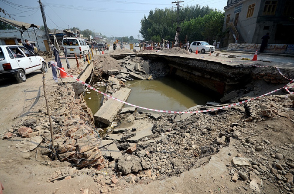 السلطات الباكستانية: حصيلة ضحايا الفيضانات تجاوزت 1200 قتيل