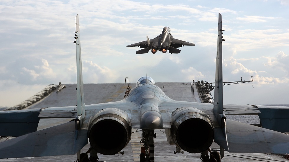 روسيا تختبر معدات جديدة لحاملات الطائرات الحربية