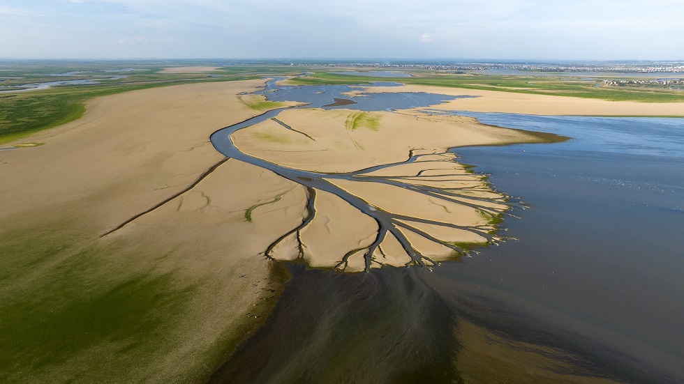 الجفاف يهدد أكبر بحيرة للمياه العذبة في الصين