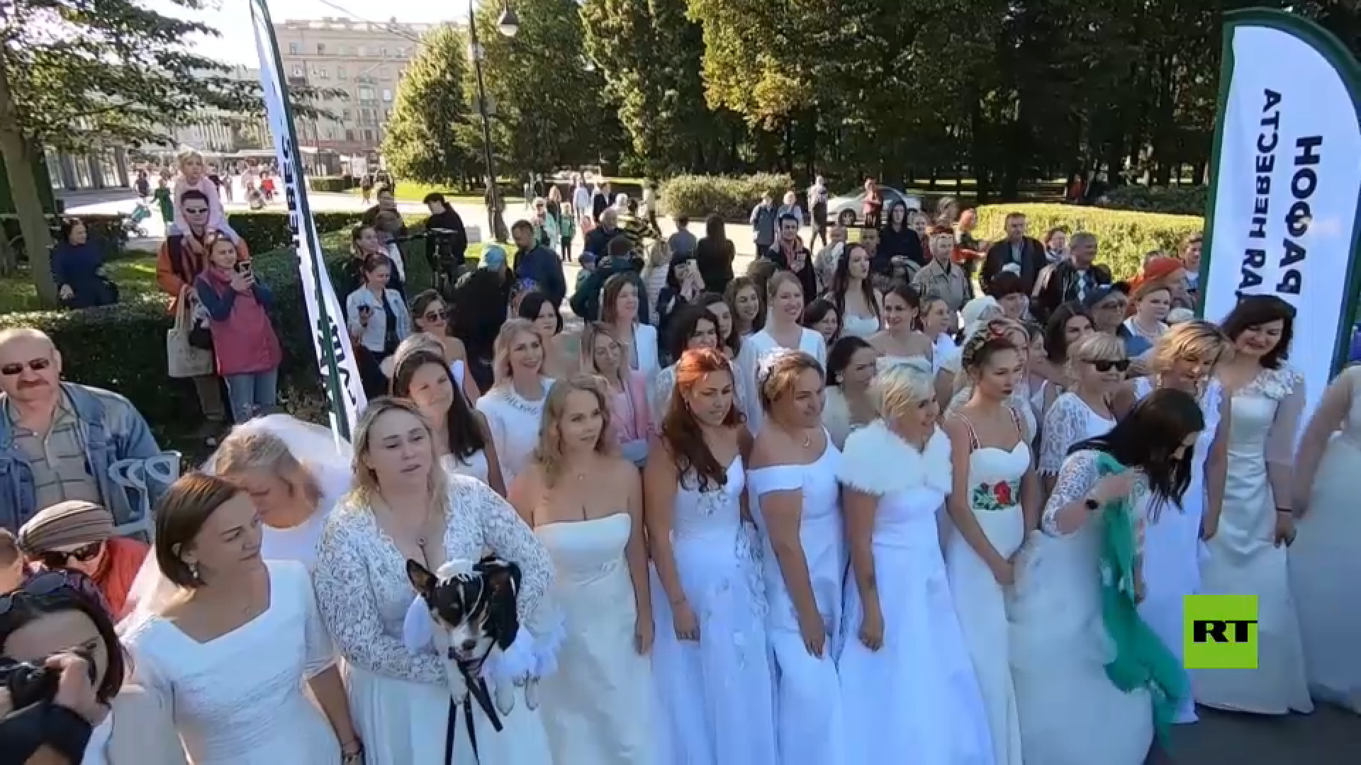بالفيديو.. سباق العرائس في سان بطرسبورغ الروسية