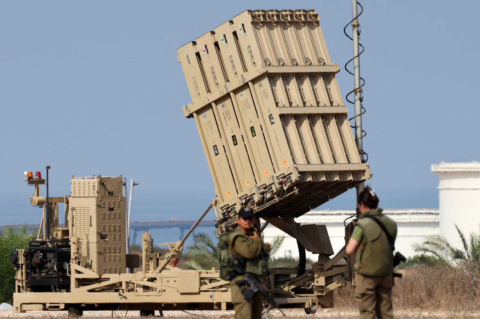 الجيش الإسرائيلي يبدأ بتشغيل طائرات مسيرة مسلحة بالضفة الغربية