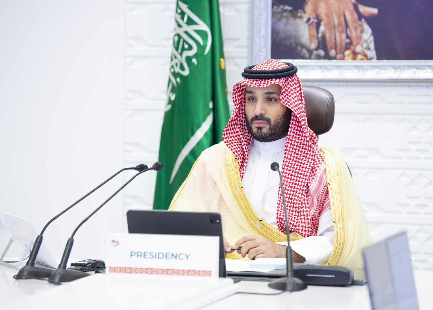 تفاصيل مكالمة هاتفية بين ولي العهد السعودي ورئيس الوزراء الياباني حول النفط