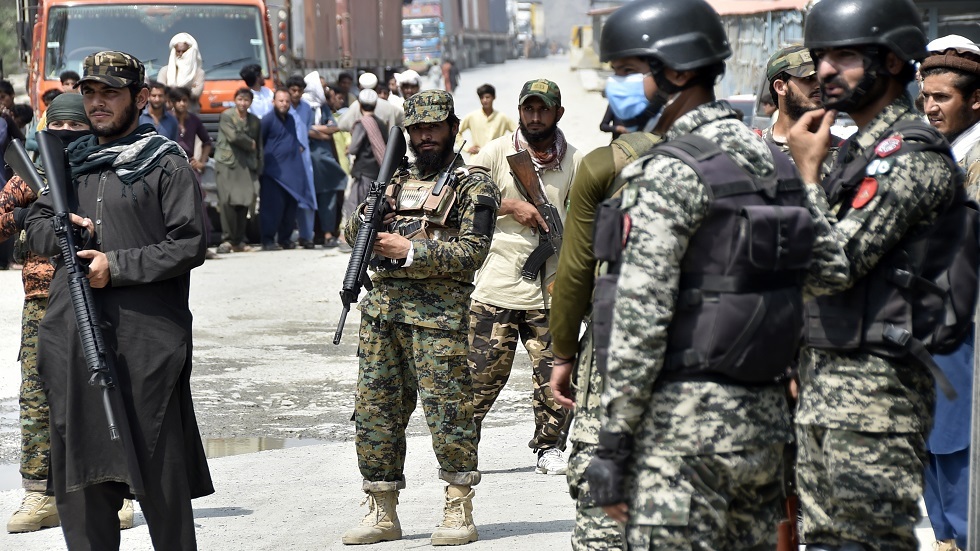 مقتل ثمانية في تفجير تبنته طالبان باكستان
