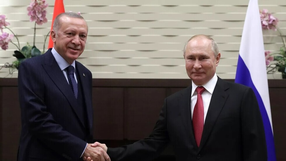 بوتين وأردوغان يجريان محادثة قصيرة على هامش قمة منظمة شنغهاي